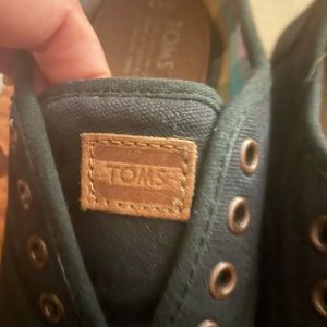 Size 7 Toms
